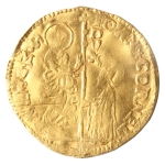 Itália, Veneza, Zecchino, 1709-1722. Ouro. KM# 481; Fr# 1372. 22mm, 3.48 g. Doge - Giovanni Cornaro. São Marcos em pé à direita, com um cetro longo com ponta em cruz, e Doge ajoelhado / Cristo de frente, levantando a mão em bênção e segurando os Evangelhos, rodeado por halo elíptico com dezesseis estrelas. MBC. Ex jóia. Estimado R$ 900,00 - 1100,00