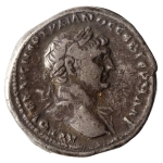 Império Romano, Provincial, Didrachm, 103-111. Prata. RPC III 3581;  Prieur 1485; McAlee 486. Trajanus Augustus (98-117), Síria, Selêucia Piéria (Antióquia). Anv: ?????? ???? ??? ???????? ??? ???? ???, cabeça laureada de Trajano; Rev: ?????? ?? ???? ?, águia em pé, à esquerda, palma atrás e porrete no campo, à esquerda. MBC. Estimado R$ 1550,00 - 1850,00