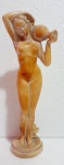 Escultura em biscuit " Mulher ". medidas:  23 x 8 cm.