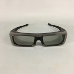 SONY -  Óculos 3D , modelo TDG - BR100. funcionamento á bateria .Não testado. Dimensões : 19 cm x 18 cm .
