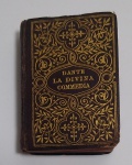 La Divina Commedia - Dante Alighire - Linda e raríssima edição em miniatura de luxo da famosa obra- 450 páginas - Ano: 1922 - Idioma: Italiano- Editore G. Barbera- Firenze. Medida: 6,5 x 5 x 1,5 cm.