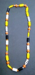 Lindo Colar colorido de vidro e Galalite. Medida maior : 42 cm x 1,2 cm de diâmetro.