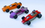 Hot Wheels - 3 Colecionáveis carrinhos - Sendo:71 Dodge Charger, ITso , Skeenie, e Shredded  - Metal e plástico rígido. Conforme fotos. Medida maior: 8 x 3 cm.