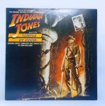 LP Original - Indiana Jones - Temple of doom - Original soundtrack - Polygram discos - Ano 1984 - Perfeito estado de conservação - Medida: 32 x 32 cm.