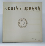LP Original - Legião urbana - Possui encarte com letras - Ano 1991 - Medida: 32 x 32 cm.