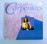 Disco de Vinil - LP Original - ONLY YESTERDAY - O melhor de CARPENTERS - 1989 - Série Violeta Medida: 31 x 31 cm.