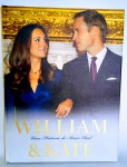 William e Kate - Uma história de amor Real - 1ª Edição - 2011 - Capa dura - 207 páginas - Em ótimo estado - Medida: 25 x 19,5 x 2 cm.