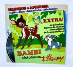 LP Compacto e Livro Educativo - Série Brinque e Aprenda Inglês - Historinha da Disney em: BAMBI. Livro com atividades, historinha e ilustrações que ajudam e ensinam a entender o idioma Inglês. 20 páginas - Ano: 1980 - Marcou época - Medida do livro: 8,5 x 8,5 cm. Obs: possuem anotações nas atividades.