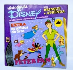 LP Compacto e Livro Educativo - Série Brinque e Aprenda Inglês - Historinha da Disney em: PETER PAN. Livro com atividades, historinha e ilustrações que ajudam e ensinam a entender o idioma Inglês. 20 páginas - Ano: 1980 - Marcou época - Medida do livro: 8,5 x 8,5 cm. Obs: possuem anotações nas atividades.