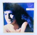 Disco de Vinil - LP - SIMONE, Vícios - Ano: 1987 - Possui encarte com letra das músicas - Medida: 31 x 31 cm.
