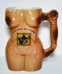 Antiga Caneca de cerâmica São José, de corpo feminino ''Pela Dona Do 1º Andar'' - Medida: 17 x 14 cm - conforme foto -