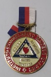 Numismática - Medalha Maçônica - Instituto Conselheiro Macedo Soares - Abrigo Maçônico - Metal e esmalte - Medida: 53 mm de diâmetro.