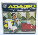 Disco de Vinil Compacto  - Adamo - 1969 - Medida: 18 x 18 cm - ODEON -