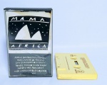 RARA e Original Fita K7 - MAMA AFRICA  - Ano: 1989-  - Fita Cassete.  Som Livre - Obs: Possui pequeno desgaste na capa, conforme fotos-