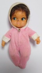 Antiga e rara Bonequinha - Made in Taiwan - Anos 70 - cabeça e braços em vinil, com tronco e pernas em plástico rígido - roupinha original - Medida: 16 cm de comp.