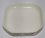 Colecionismo - Petisqueira em porcelana, decorada com ramos de trigo. Da extinta companhia aérea Varig - Porcelana Noritake - Japan - Medida: 9 x 9 x 1,7 cm.