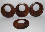 OBJETOS DECORATIVOS - 4 Antigas argolas puxadores de cortina em madeira nobre. Medida: 12,5 cm de diâmetro.