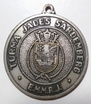 MEDALHA - Antiga, rara e colecionável Medalha comemorativa. 20 anos (1961-1981) da turma Jades Sardemberg - Escola de Marinha Mercante do Rio de Janeiro - EMMRJ-  Material: Bronze prateado - Medida: 4 cm diâmetro X 0,3 cm espess.