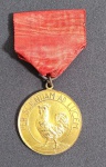 Antiga Medalha - Premio do Colégio Franco - Brasileiro do Rio de Janeiro Per Scientiam Ad Lucem - Bronze com detalhes em alto relevo - Medida da medalha: 33 mm de diâmetro.