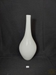 Vaso Floreira tipo Solifler em Vidro Opalinado Branco . Medida: 31,5 cm altura