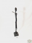 Escultura em madeira Africana Selada Representando Homem . Medida 39 cm altura