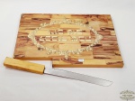 Tábua  para  pao  , cerimonia chala judaica, -no formato retangular- acompanha faca . Usada para colocar o pão .Medida: Tabua 34 cm x 24 cm e faca lamina 20 cm