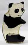 PALATNIK – Escultura cinética representando panda em resina de poliéster de manufatura Abraham Palatnik. Medindo 16 cm de altura por 9,5 cm de comprimento. 