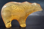 PALATNIK – Escultura cinética representando urso em resina de poliéster de manufatura Abraham Palatnik. Medindo 12 cm de altura por 19 cm de comprimento. 