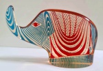 PALATNIK  Escultura cinética representando elefante em resina de poliéster de manufatura Abraham Palatnik. Medindo 7 cm de altura por 11 cm de comprimento.