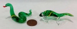 MURANO - Cobra e lagarto manufaturados em cristal murano ricos em policromia e detalhes. Oriundos de coleção. Maior tamanho 7,8 cm.  Moeda meramente ilustrativa e não compõe o lote.