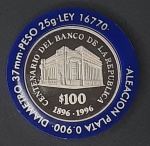 MOEDA EM PRATA 0,900 - 100 PESOS - URUGUAI - CENTENÁRIO DO BANCO DA REPÚBLICA - ANO 1996
