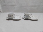 Lote de 2 xícaras de chá com pires para sanduicheira em porcelana floral, friso ouro.