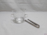 Balde de gelo em cristal lapidado com pinça em aço inox. Medindo 13,5cm de diâmetro x 13,5cm de altura.