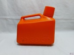 Garrafão térmico da marca Invicta, na cor laranja. Medindo 27cm x 17,5cm x 26cm de altura.
