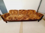 Zalszupin- Espetacular e raro sofá Costela, feito em Jacarandá- Peça restaurada, porém com o estofado original que precisa ser trocado. Oportunidade para colecionadores! Medidas. 231cm x 78cm x 66cm.