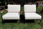 Zalszupin - Espetacular e raro par de poltronas "Anette", do Designer  Zalszupin. Feitas em ferro pintado na cor preta, cintas de couro natural e estofado em linho claro. Restauradas e em perfeito estado.