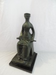 Ceschiatti - Belíssima escultura dita " Justiça", feita em bronze patinado com base em granito preto. Medida total de 48cm x 24cm. Assinada na base e c om selo da fundição Zani.
