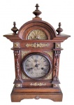 JUNGHANS : Antigo relógio de mesa alemão marca Junghans , caixa em madeira com detalhes em bronze dourado , máquina original completa funcionando , circa 1890. Med. 30 x 15,5 x 15 cm