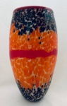 Belíssimo vaso em vidro de murano. Med. 27x12 cm.