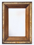 Moldura em madeira de demolição. Med. 71x50 cm.