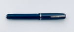 Caneta tinteiro Esterbrook, americana, na cor azul marmorizada, pena em aço, número 2668. Peça em excelente estado de conservação.