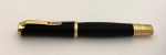 Rara Caneta tinteiro Montblanc, da série escritores, Virginia Woolf, clips, anéis e terminais folheados à ouro. Pena 4810, 750, 18K. Ano de fabricação 2006. Esta caneta é a número 14.677, de uma série de 16.000 canetas. Caneta numerada e assinada.