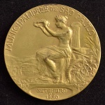 Medalha Comemorativa, 3ª Exposição Industrial da Cidade de São Paulo  - Conferida ao Expositor / Municipalidade de São Paulo, Data Setembro de 1920, Bronze Dourado, Muito Bem Conservada.