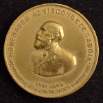 Medalha Comemorativa, Homenagem ao Visconde de Sabóia - Reorganização das Faculdades de Medicina - 1º Centenário do Ensino Médico no Brasil, Data 1908, Bronze Dourado, Muito Bem Conservada.