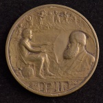 Medalha Comemorativa, Centenário de Nascimento D.Pedro II - Homenagem do Museu Mariano Procópio, Data 1925, Gravador J.Soubre, Bronze Dourado, Flor de Cunho.