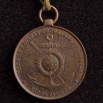 Medalha Esportiva, Clube de Regatas Boqueirão do Passeio/ RJ, Data 16 de Junho de 1901, Bronze, com Olhal, Flor de Cunho.