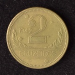 Moeda Brasileira, Valor 2 Cruzeiros, Ano 1942 ( Escassa), Bronze Alumínio, Muito Bem Conservada.