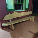 Banco  em madeira maciça de PEQUI natural . Mede: 310x60x100  cm