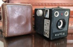 Antiga máquina fotográfica KAPSA bem conservada - não testada nas suas funcionalidades - Caixa de couro apresenta danos