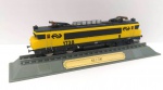 Belíssima miniatura de locomotiva super detalhada em metal c/ partes plásticas, escala 1/160  c/ base/trilho expositora personalizada. NS 1700  - Aprox. 16 cm.
